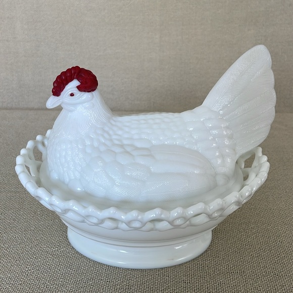 Westmoreland Other - Westmoreland Milk Glass Hen on Bowl
